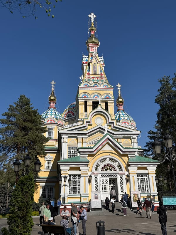 Tourist documents springtime sights across Almaty's parks and monuments