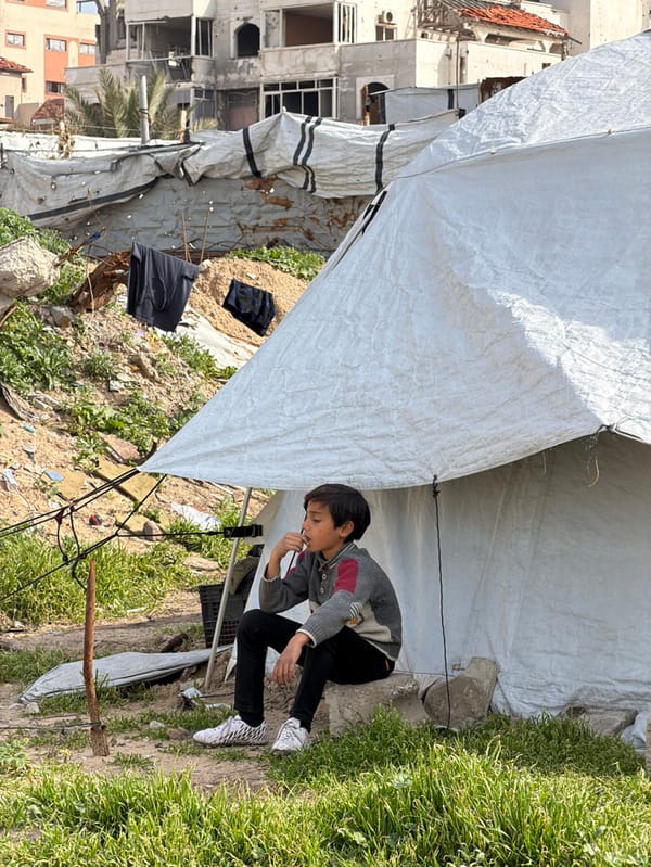 Children in makeshift camps amid Gaza City damage documented