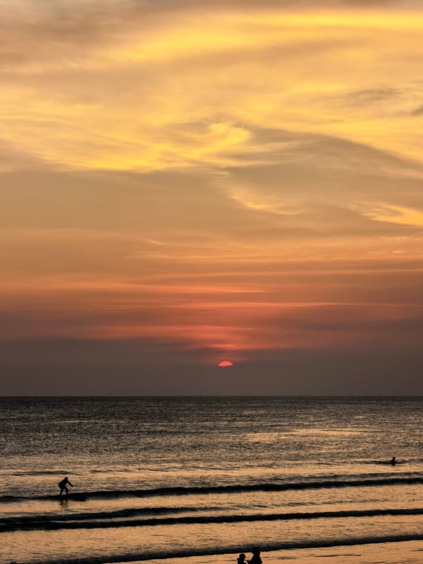 Kuta Beach sunset tracked across 18 minutes
