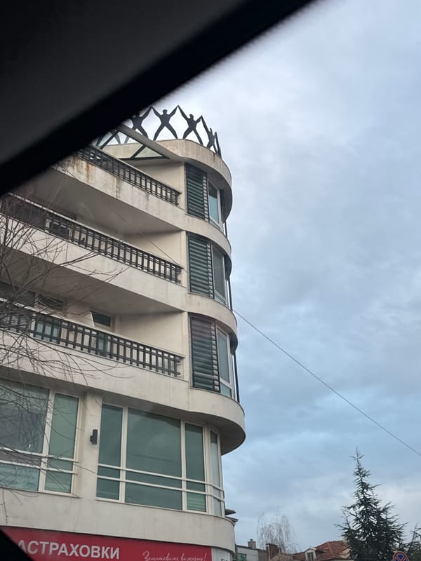 Architectural tour captures Burgas landmarks and street scenes