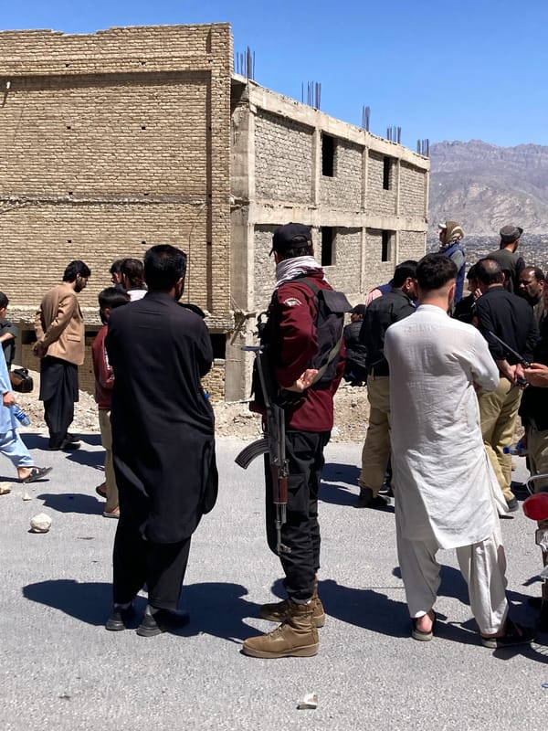 Street gathering observed in Quetta amid ongoing development