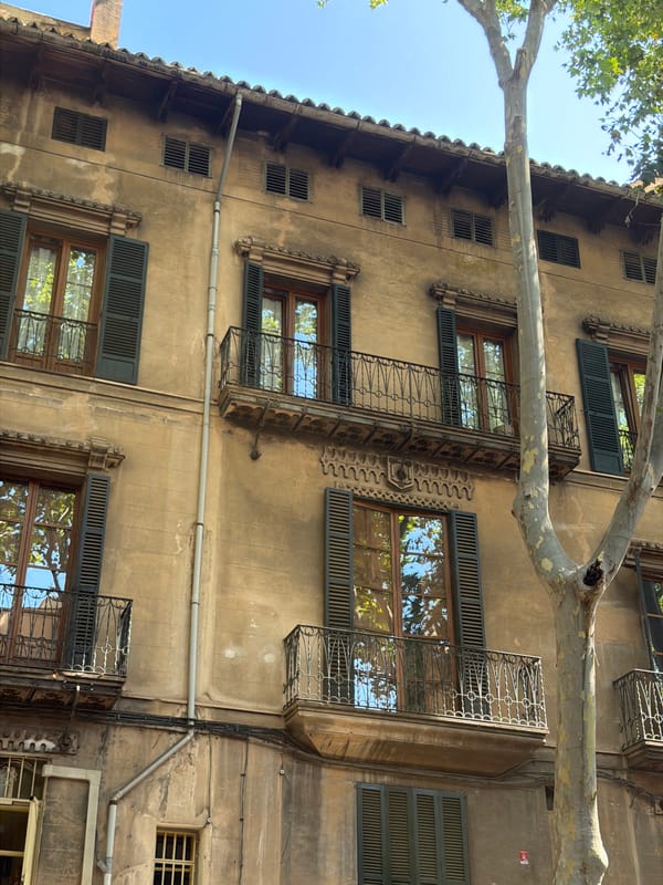 Morning stroll through Palma's streets, squares, and a shopping stop