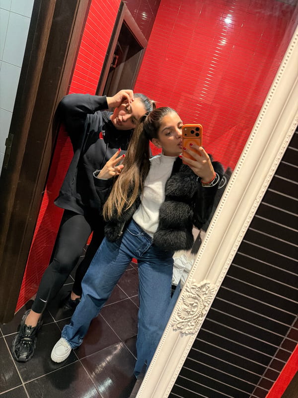 Women take selfies, chinchilla spotted in Pernik shop