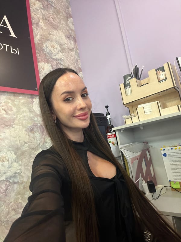 Afternoon out in Saint Petersburg: shopping, nails, and selfies