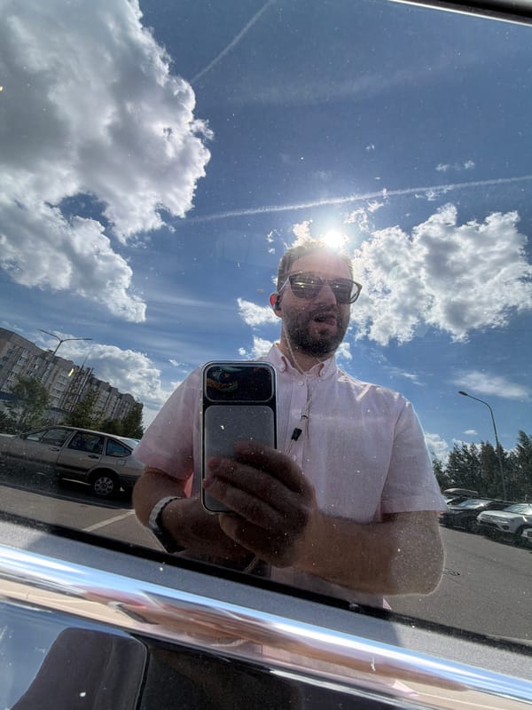 Morning snapshots of everyday life across Saint Petersburg