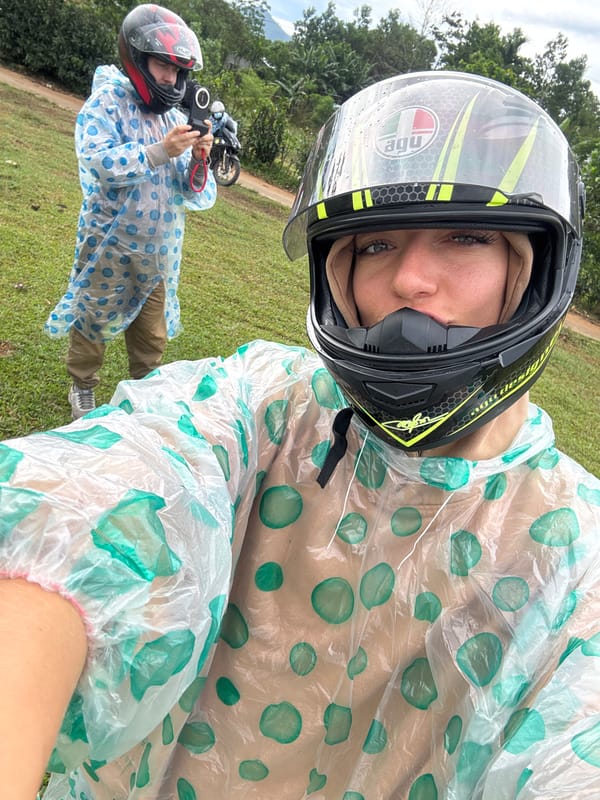 River sifting activity observed near Đà Nẵng with motorcycle transport