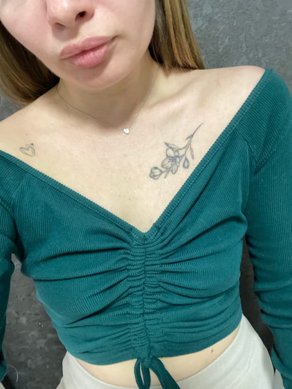 Afternoon scenes captured across Izhevsk include portraits, children's art, play