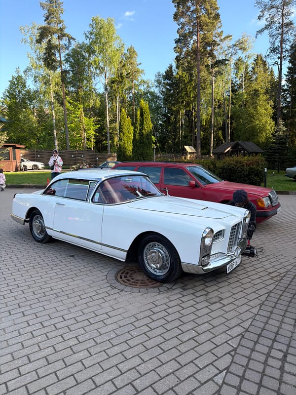 Classic car gathering draws photographers in Repino, Russia