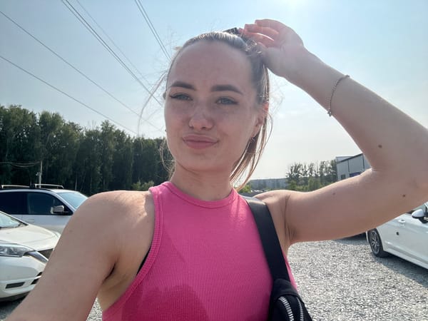 Sunny morning at a resort, selfies and surroundings