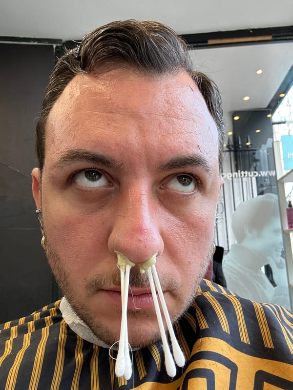 Man spotted at London barber shop