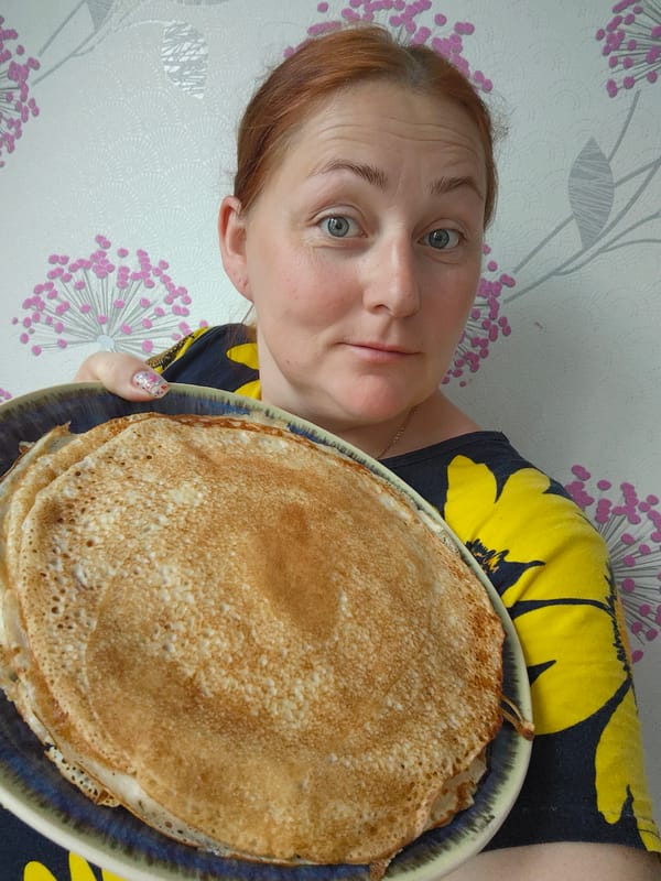 Crepes and street scenes from a quiet day in Markovskii