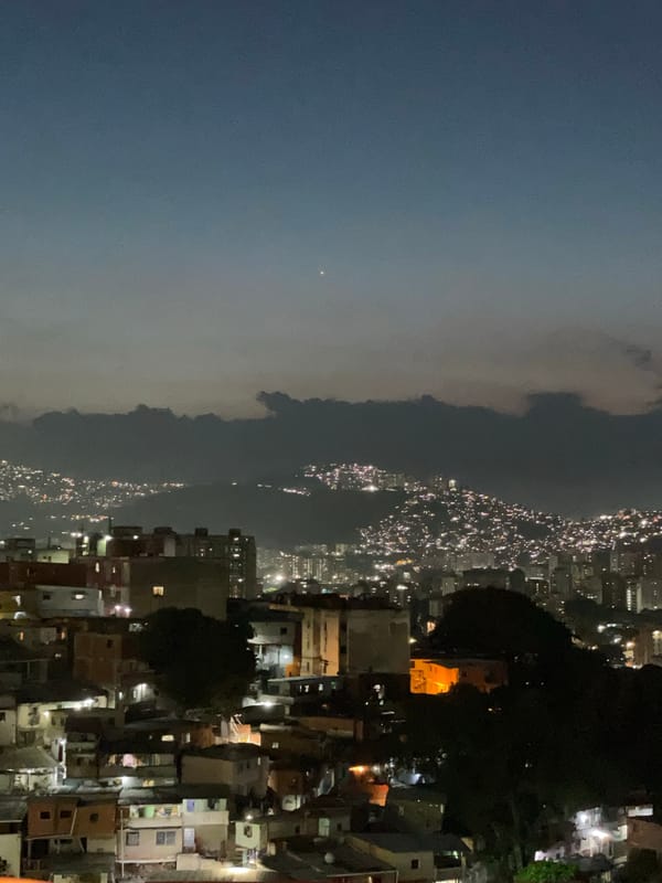 Evening scenes captured across Caracas neighborhoods