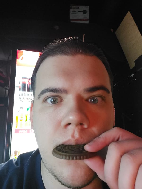 Early Morning Digital Activities Documented in Tashkent