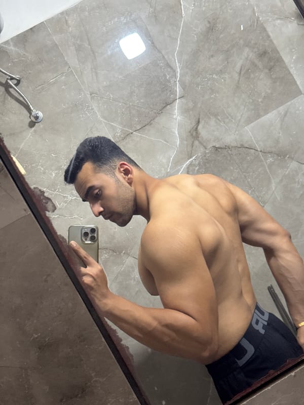Man takes mirror selfies in Kolkata bathroom