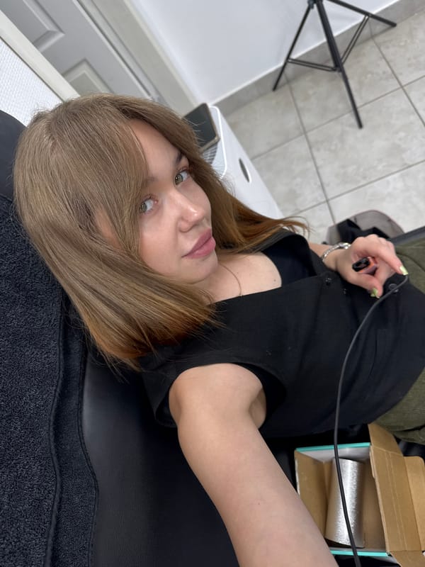 Woman Documents Hair Salon Visit With Selfies in Chaikovsky