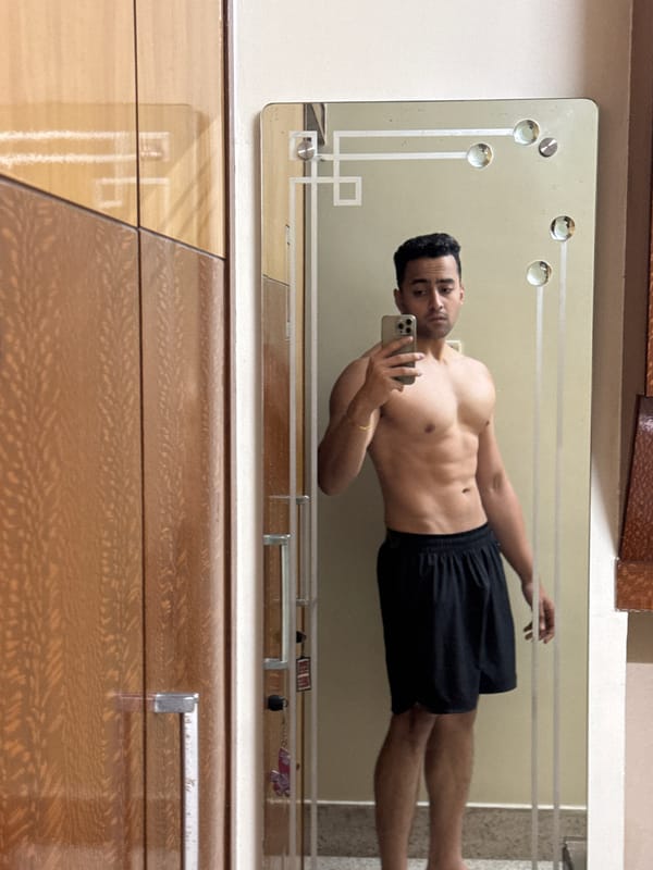 Man Takes Multiple Mirror Selfies in Kolkata Residence