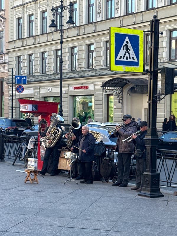 Street band performs for pedestrians in Saint Petersburg