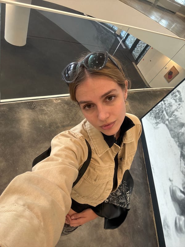 Museum visit in Yekaterinburg features presidential gift display