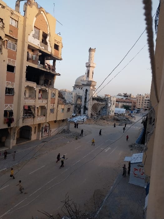 Witnesses document war damage and daily life in Khan Yunis