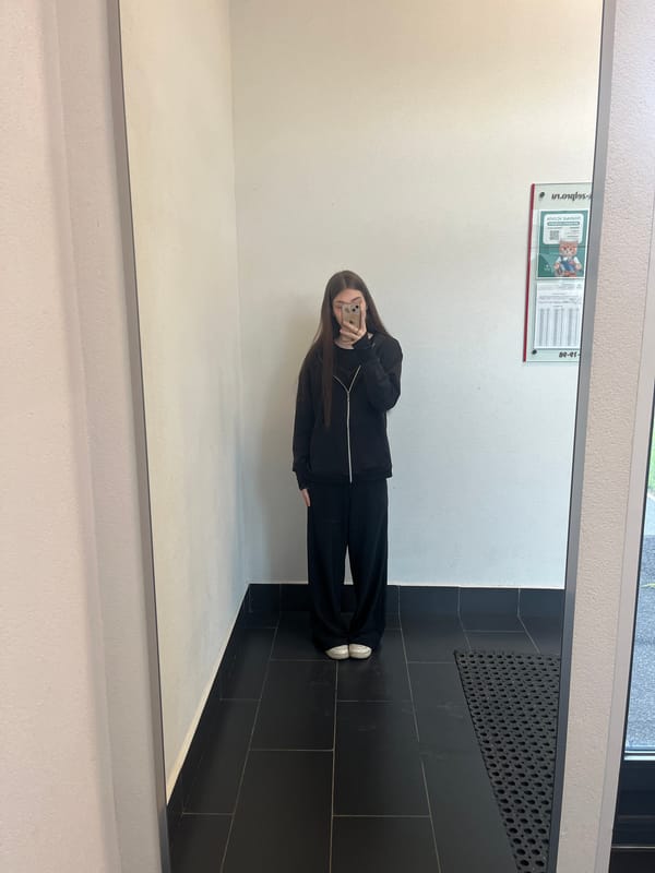 Two people observed in mirrored elevator in Russia