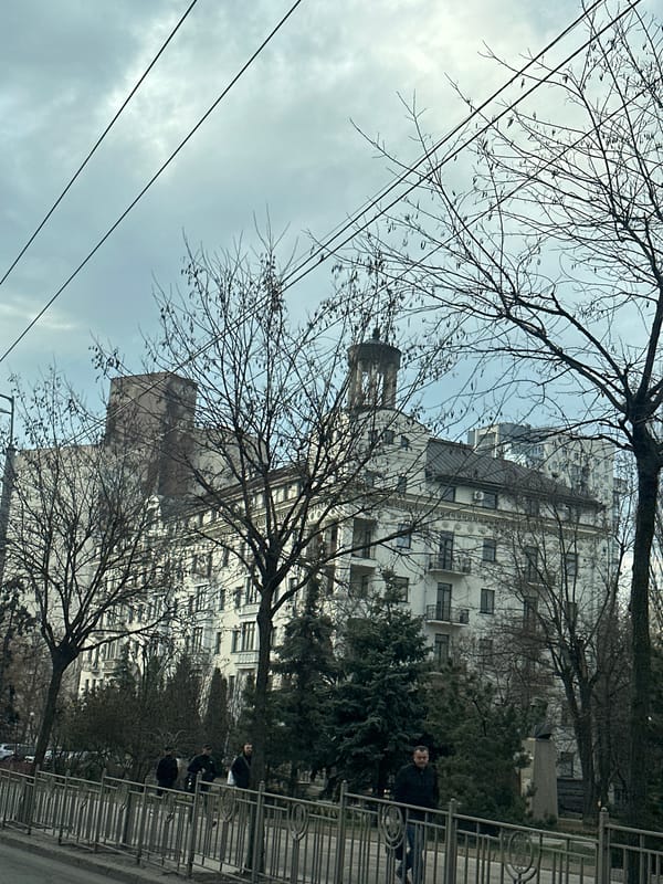 Early morning street scenes documented in Kyiv, Ukraine