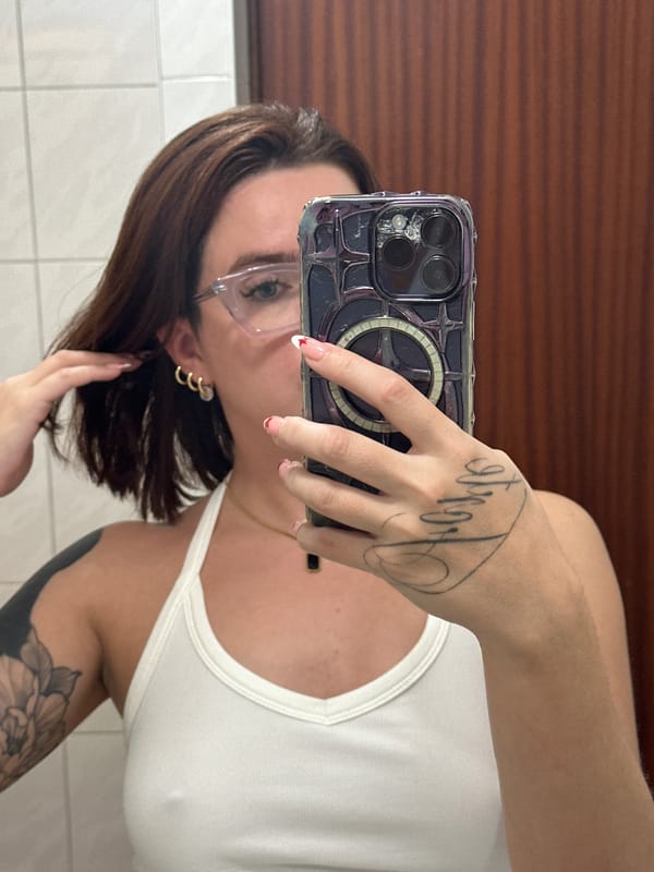 Person handles dental equipment, dentures in Ushuaia late night