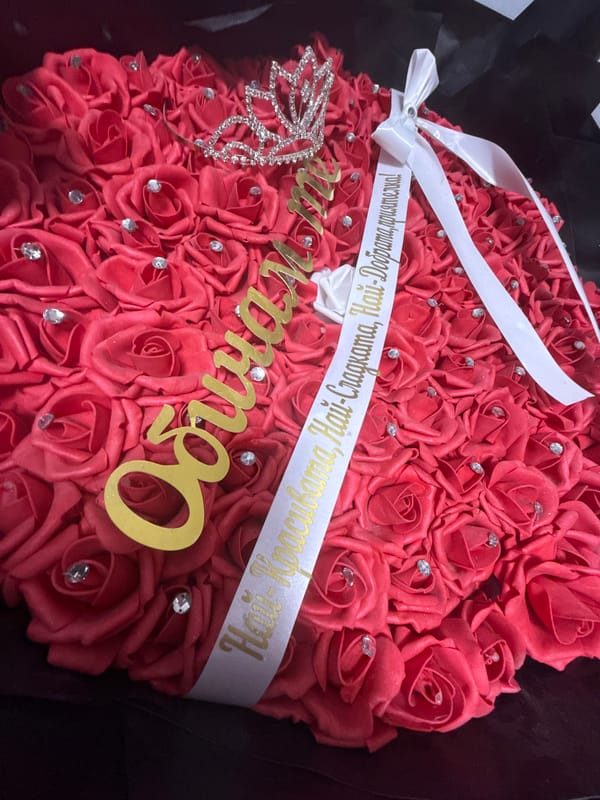 Quiet moments captured in Burgas: roses, gaming, philosophical reflection