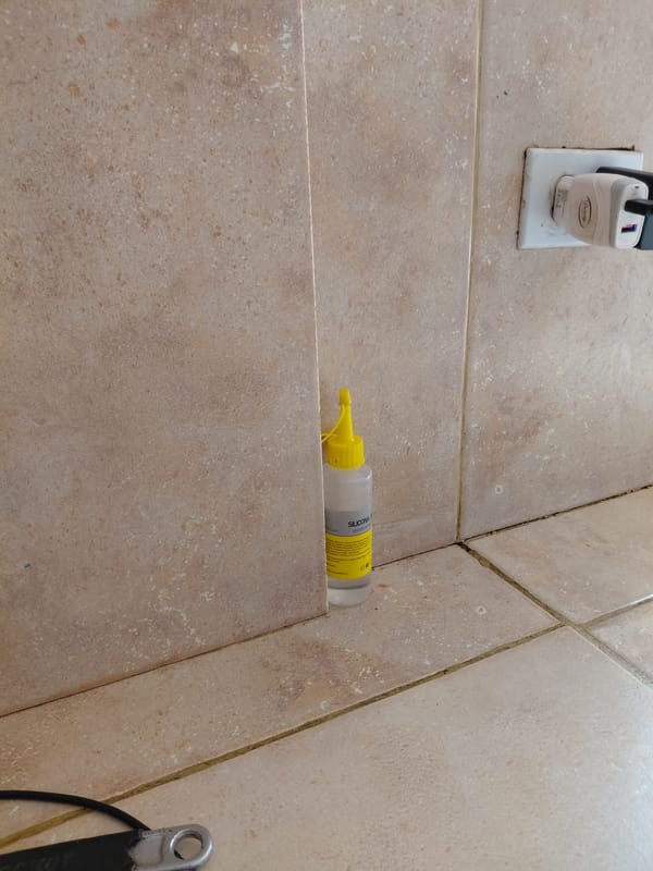Utility area items documented in Santa Ana, Venezuela