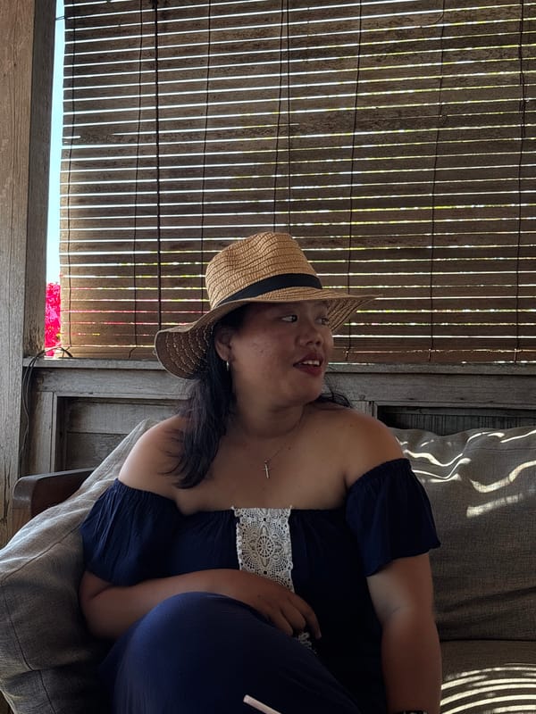 Lazy morning at a sun-drenched Kuta Selatan garden café