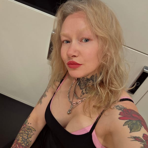 Portrait of blonde woman photographed in Saint Petersburg
