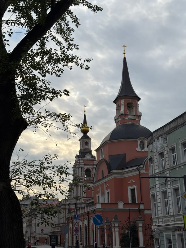 Afternoon wander through central Moscow, architecture and street food