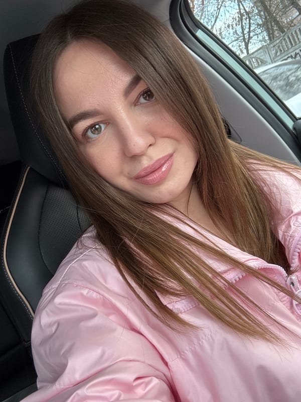 Woman photographed in vehicle portraits in Orekhovo-Zuyevo, Russia