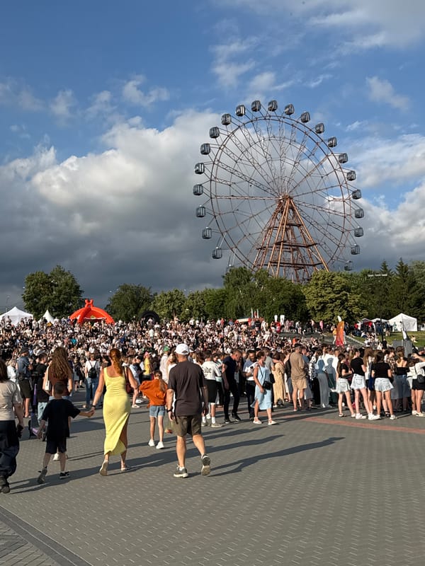Youth Day festival draws big crowds to Novosibirsk's embankment