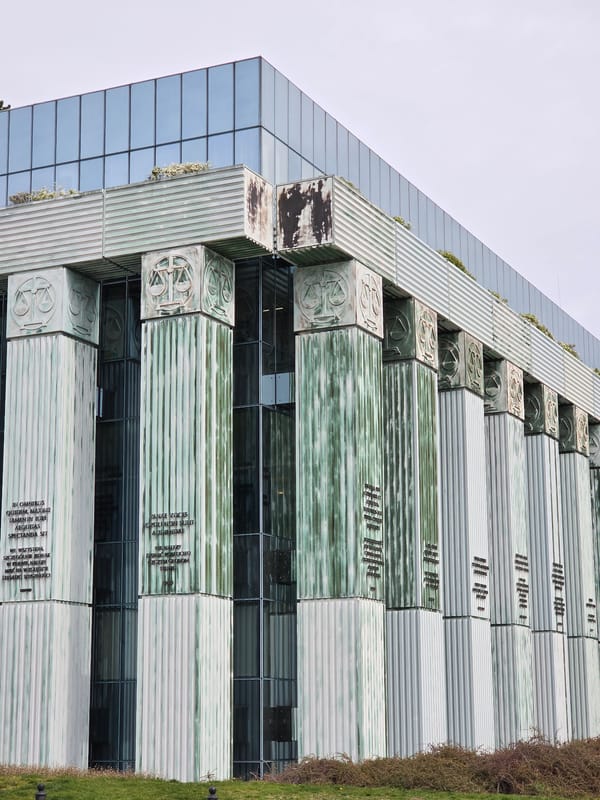 Warsaw historic landmarks documented in 8-minute morning tour