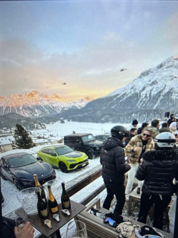 Winter scenes with luxury cars documented in Burgas, Bulgaria