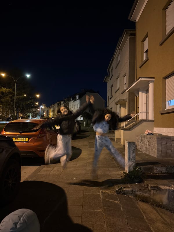 Nighttime jumping captured on Pétange street