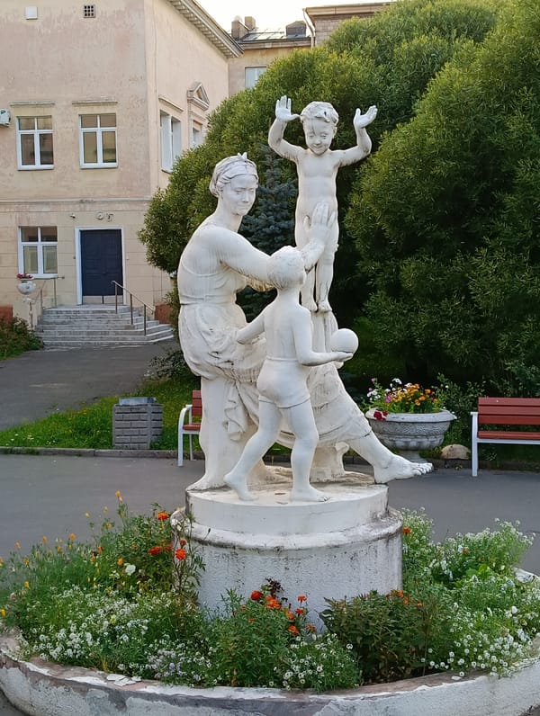 Petrozavodsk railway station area, with a wedding in progress