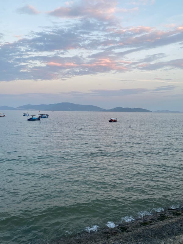 Quiet evening light along the Nha Trang seafront