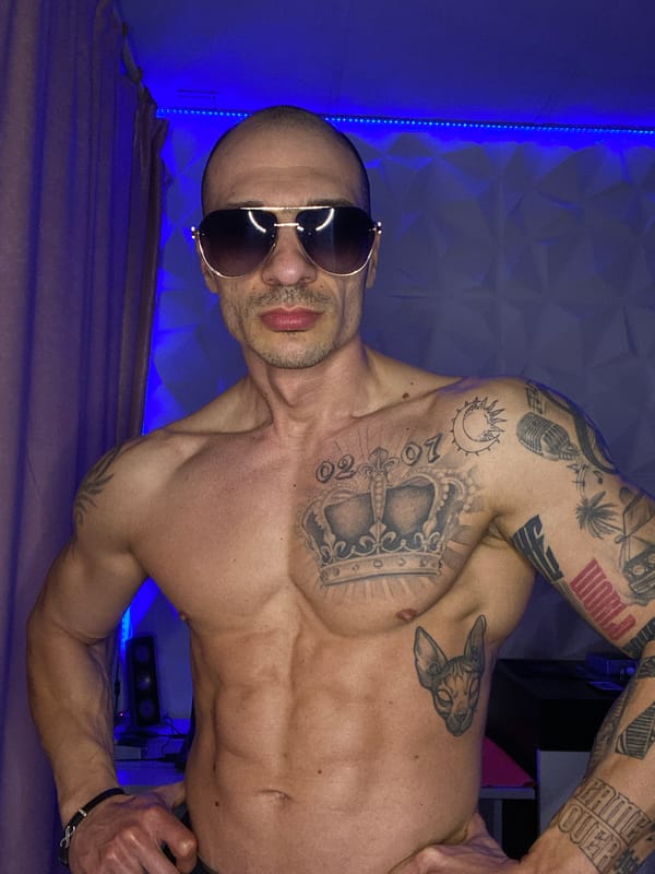 Man poses shirtless for photos in Pleven residence