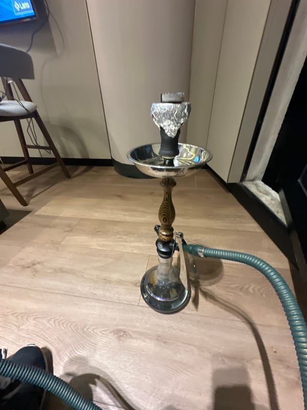 Early morning hookah and pool session documented in Mexico City