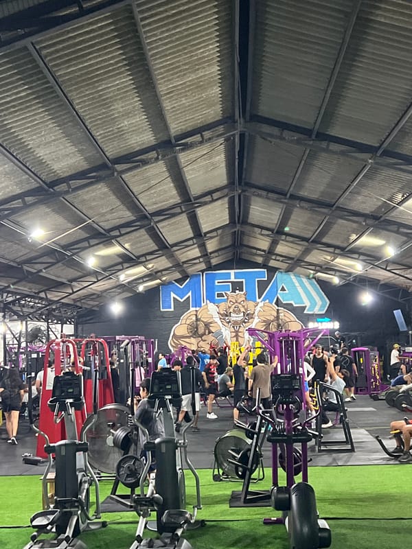 Late-night gym session recorded in Arica, Chile