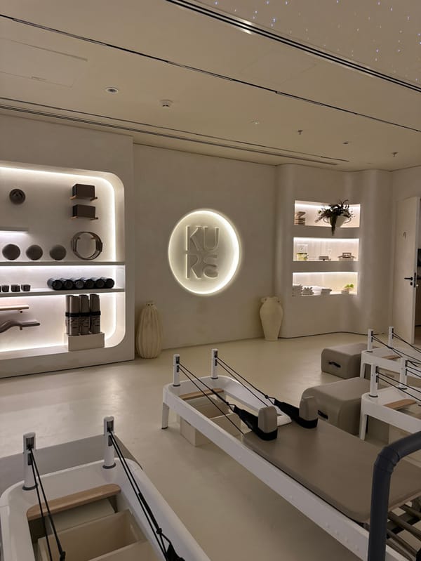 Morning retail visit documented in Dubai shopping district