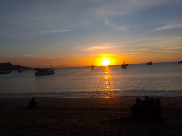 Sunset photography session captured across Juan Griego coastline