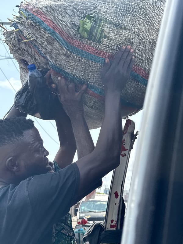 Everyday moments captured on Lagos streets within minutes