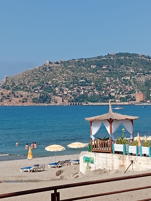Sunny morning stroll through an Alanya coastal park and beach