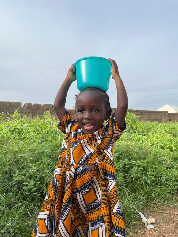 Afternoon street life across Rafin Par and Jos, Nigeria