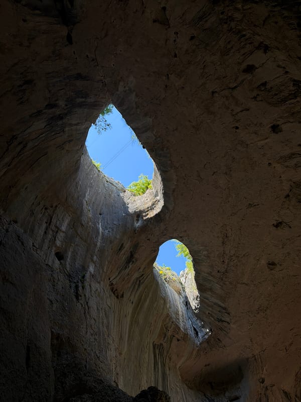 Tourists explore Bulgarian cave, rock climb, dine during spring outing