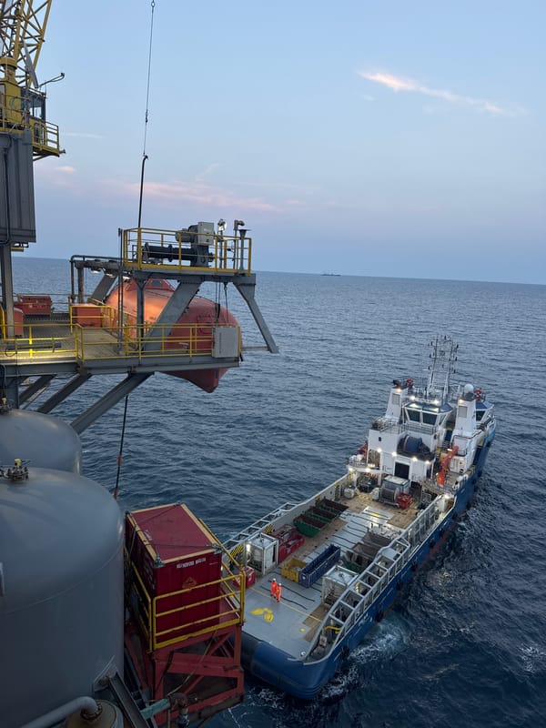 Offshore supply vessels and oil rig activity in the Adriatic