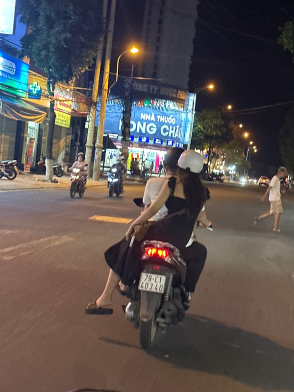 Evening street life captured in Bac Nha Trang Ward