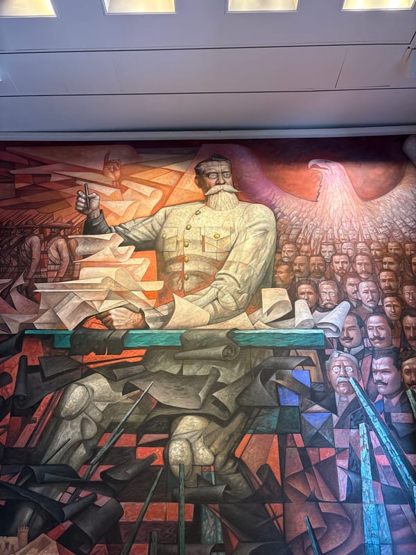 Tourist captures Mexico City's iconic murals and Chapultepec Castle